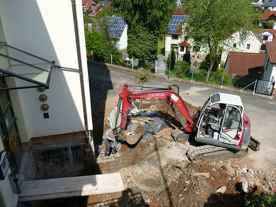 Neugestaltung Eingangsbereich des Gemeindezentrums (Foto: Karl-Franz Thiede))